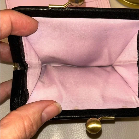 Buyers Bundle in show- Coach Mini Kisslock Wallet - Picture 8 of 10